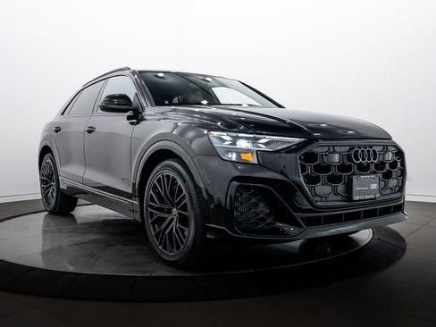 Certified 2024 Audi SQ8 Prestige AWD/4WD image 2