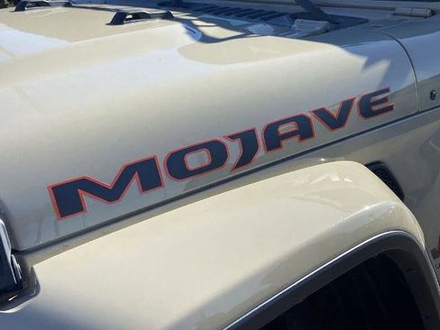 Used 2020 Jeep Gladiator Mojave image 26