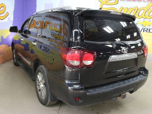 Used 2018 Toyota Sequoia Platinum AWD/4WD image 6