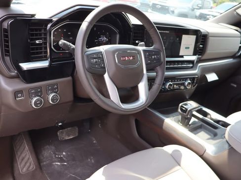 Used 2026 GMC Sierra 1500 SLT w/ SLT Convenience Package AWD/4WD image 5