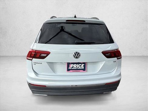 Used 2018 Volkswagen Tiguan SE FWD image 3