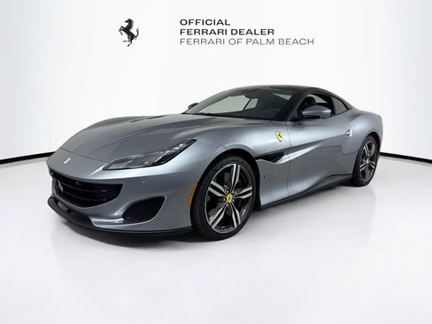 Certified 2020 Ferrari Portofino image 3