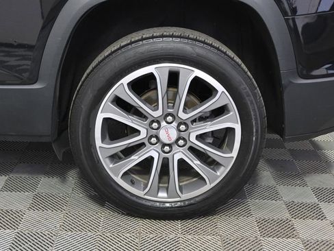 Used 2017 GMC Acadia SLT AWD/4WD image 20