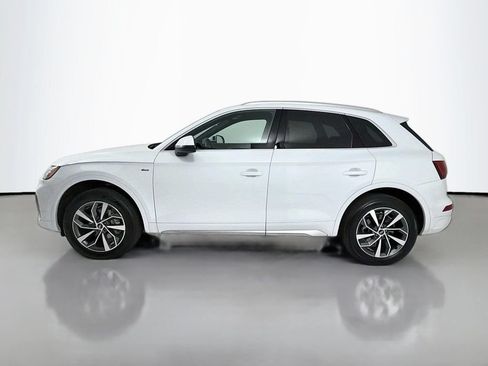 Used 2023 Audi Q5 2.0T Premium w/ Convenience Package AWD/4WD image 4