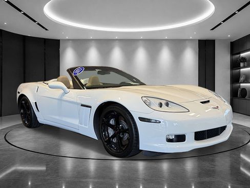 Certified 2012 Chevrolet Corvette Grand Sport w/ 3LT Preferred Equipment Group RWD image 3