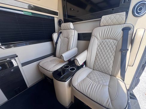 Used 2023 Mercedes-Benz Sprinter 3500 image 52