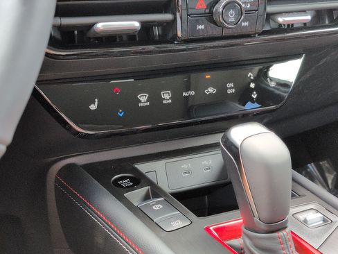 New 2026 Nissan Kicks SR w/ SR Premium Package FWD image 19