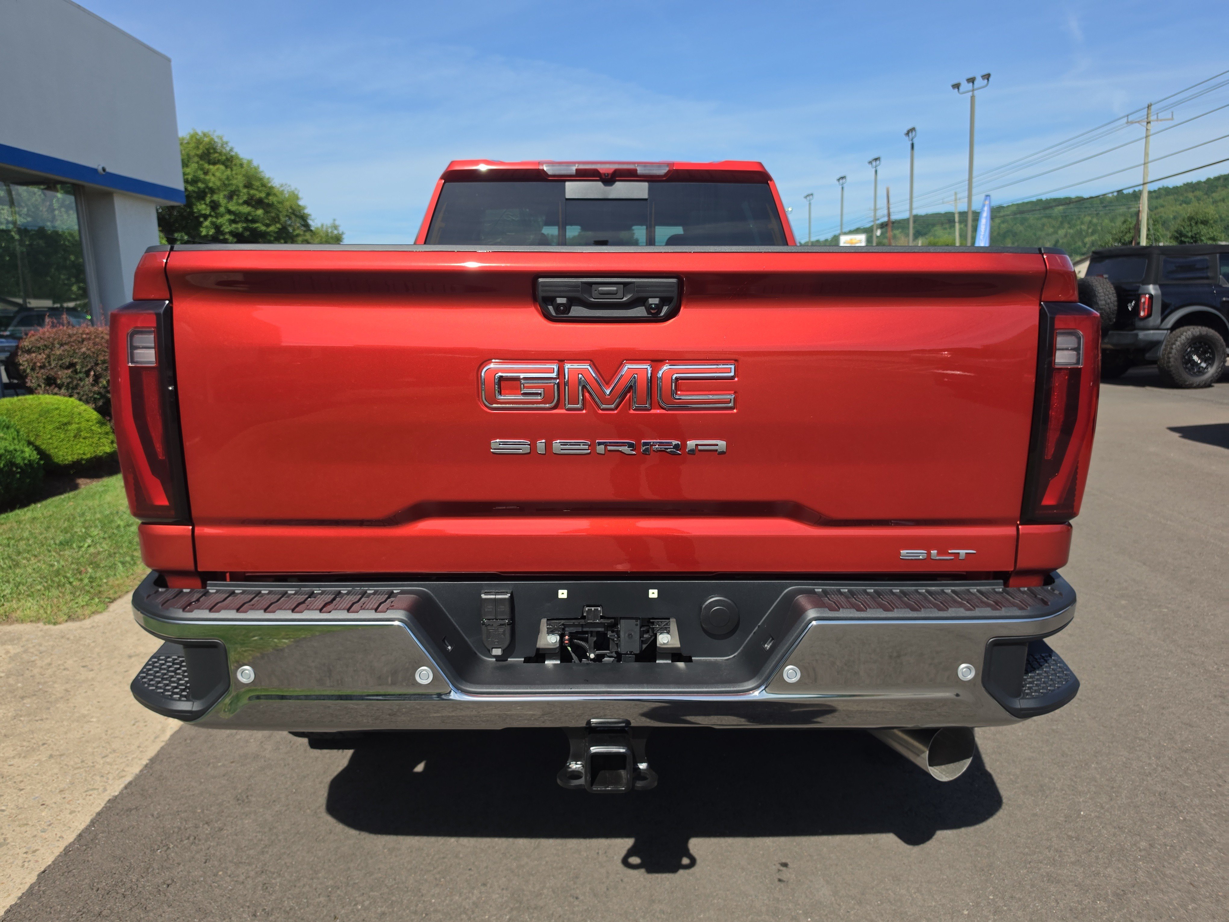 New 2026 GMC Sierra 2500 SLT w/ SLT Premium Package AWD/4WD image 4