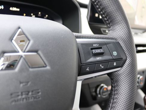 New 2026 Mitsubishi Outlander SEL AWD/4WD image 9