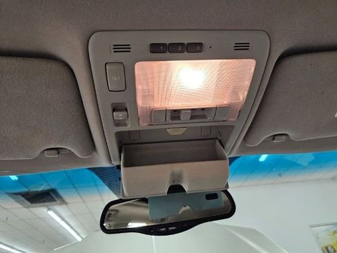 Used 2005 Lexus RX 330 AWD image 21