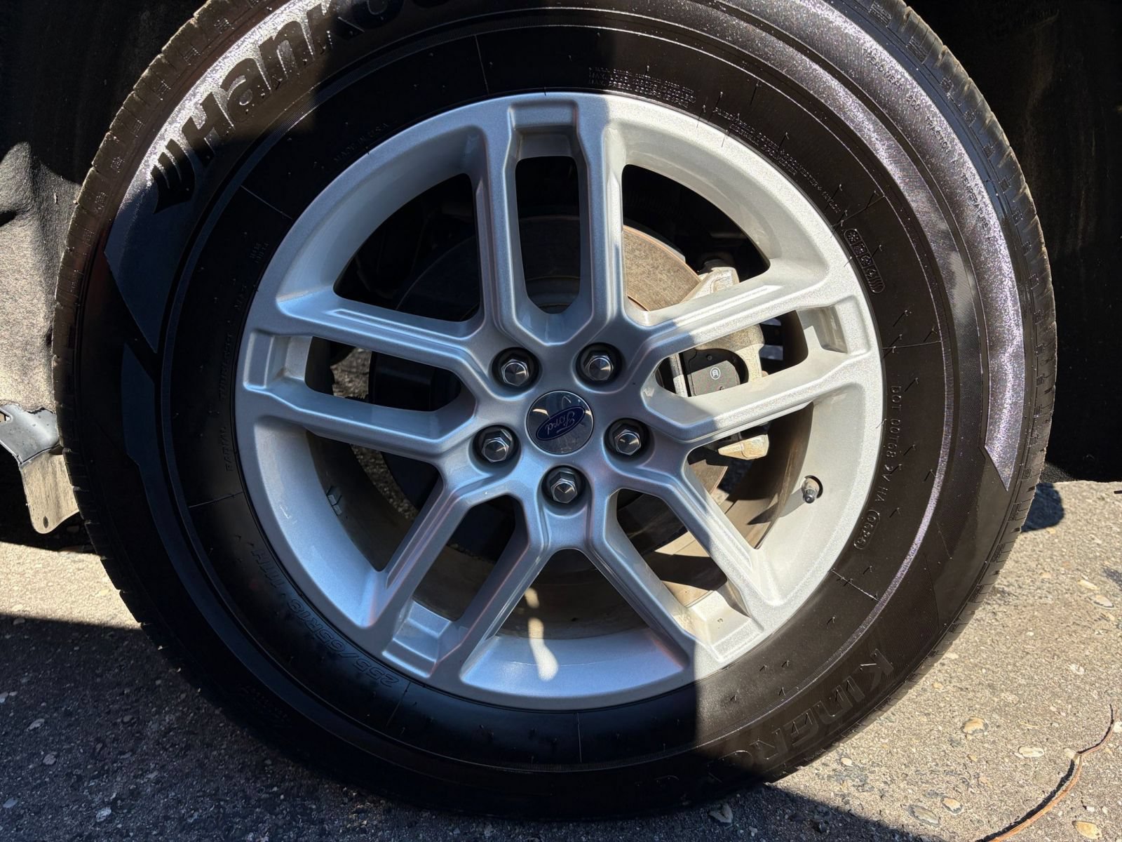 Used 2026 Ford Explorer Active AWD/4WD image 30