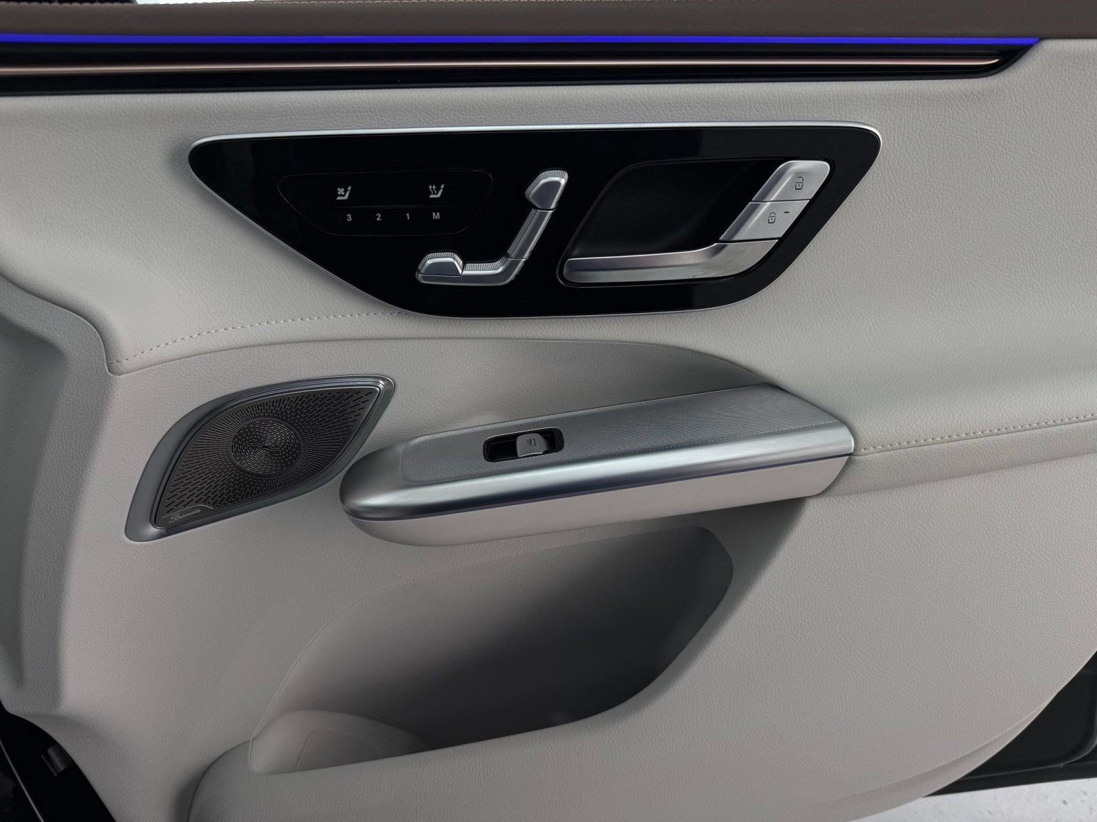 Certified 2023 Mercedes-Benz EQE 500 4MATIC SUV image 28