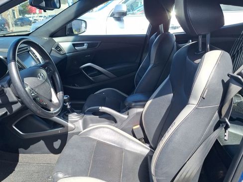 Used 2016 Hyundai Veloster Turbo image 9