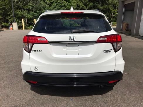 Used 2020 Honda HR-V Sport image 4