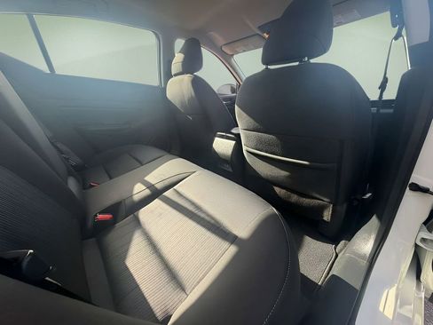 Used 2025 Nissan Altima 2.5 SV FWD image 17