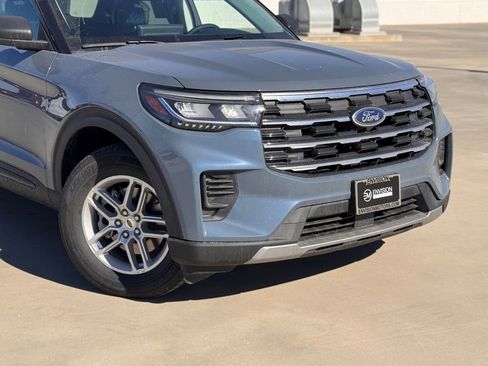 New 2026 Ford Explorer Active image 3