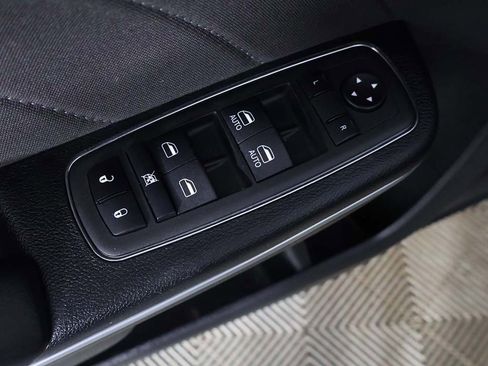 Used 2023 Dodge Charger SXT image 30