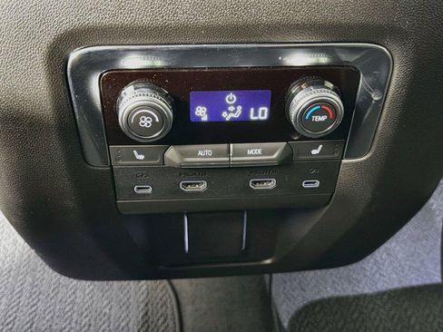 Used 2026 GMC Yukon XL Denali w/ Denali Reserve Package AWD/4WD image 29