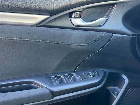 Used 2018 Honda Civic EX image 12