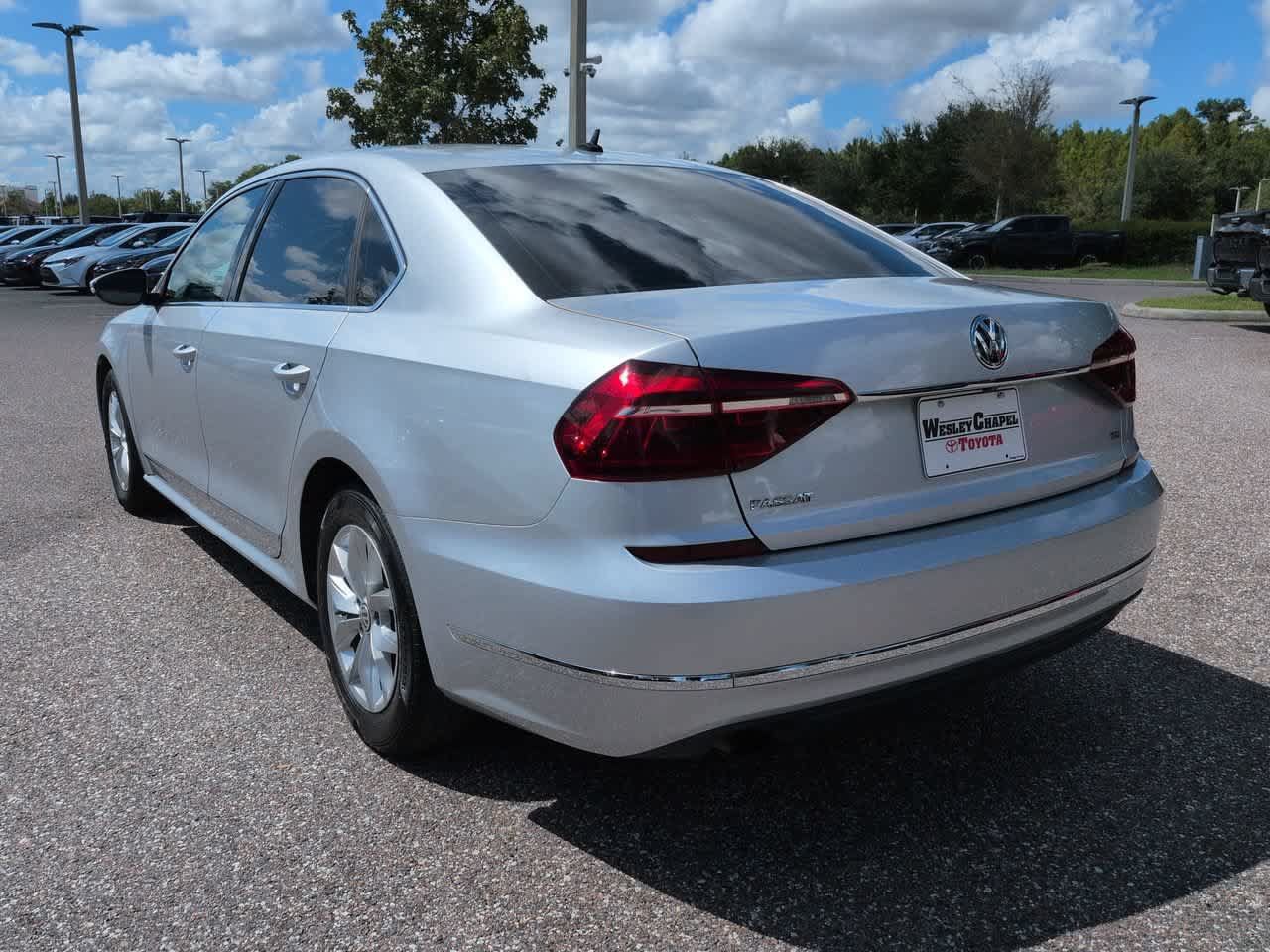 Used 2017 Volkswagen Passat 1.8T S FWD image 4