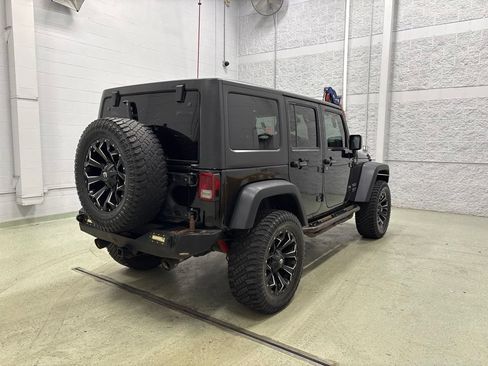 Used 2017 Jeep Wrangler Unlimited Sport w/ Quick Order Package 24S AWD/4WD image 4