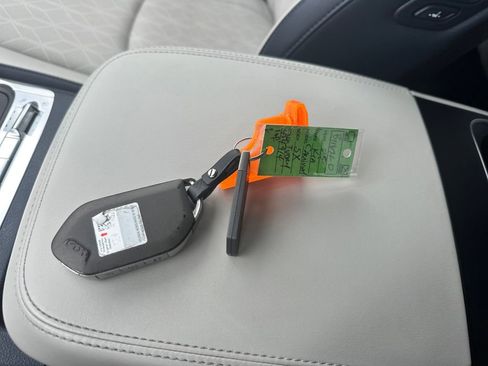 Used 2025 Kia Carnival SX FWD image 24