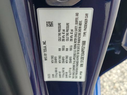 Used 2023 Tesla Model 3 Standard Range RWD image 27