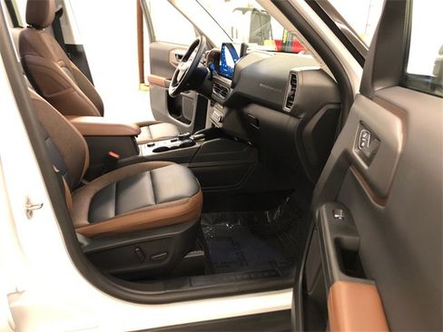 Used 2025 Ford Bronco Sport Outer Banks w/ Outer Banks Tech Package+ image 35