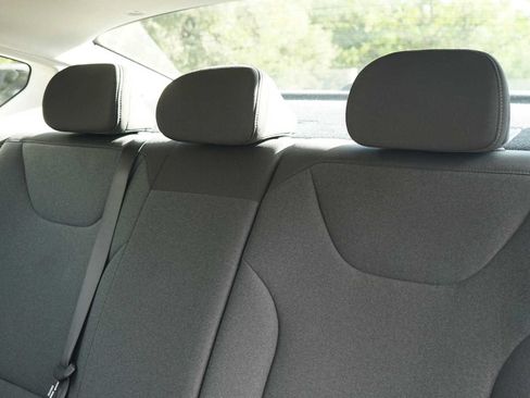 Certified 2025 Kia K4 FWD image 18