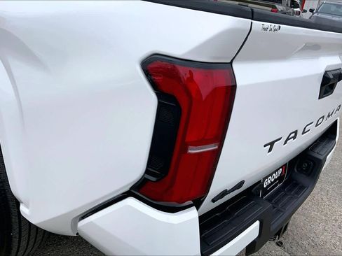 Used 2025 Toyota Tacoma SR5 image 27