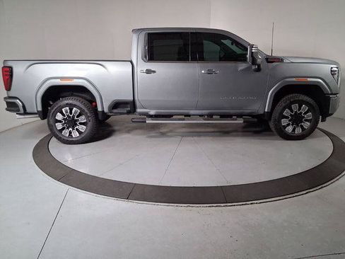 New 2026 GMC Sierra 3500 Denali w/ Denali Reserve Package AWD/4WD image 3