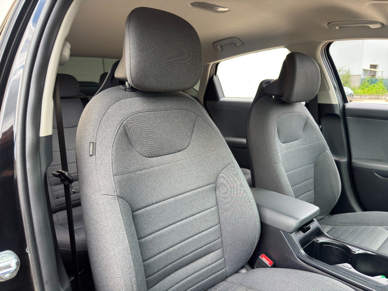 Used 2025 Kia K4 EX FWD image 33