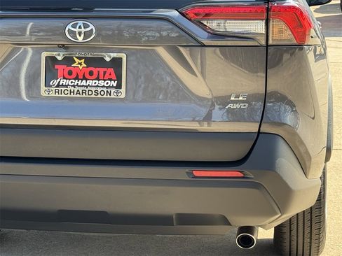 Used 2024 Toyota RAV4 LE image 6