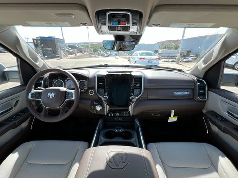 New 2026 RAM 1500 Laramie AWD/4WD image 9