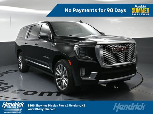 Used 2021 GMC Yukon XL Denali w/ Denali Premium Package AWD/4WD image 1