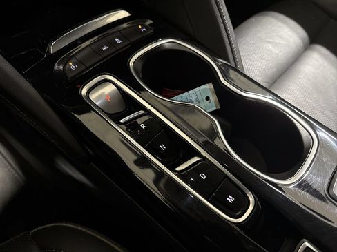 Used 2023 Buick Envision Essence FWD image 17