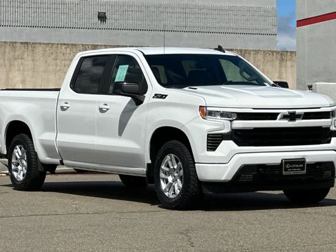 Used 2024 Chevrolet Silverado 1500 RST w/ Convenience Package II image 5