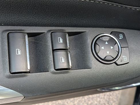 Used 2022 Ford Mustang Premium image 14