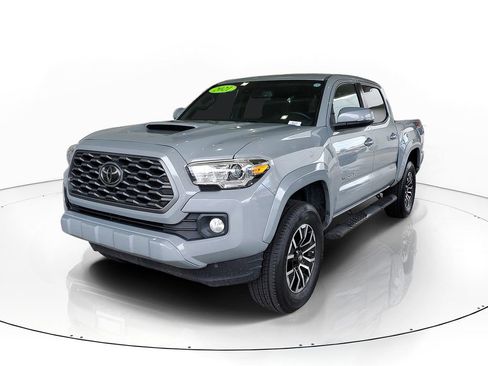 Used 2021 Toyota Tacoma TRD Sport AWD/4WD image 3