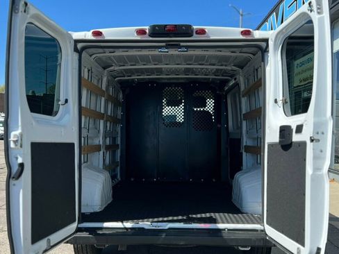 Used 2025 RAM ProMaster 2500 w/ U-Haul Equipment Group FWD image 8