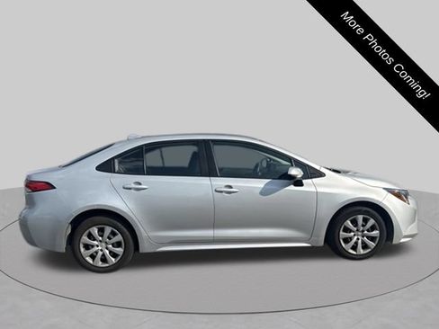 Used 2024 Toyota Corolla LE FWD image 4