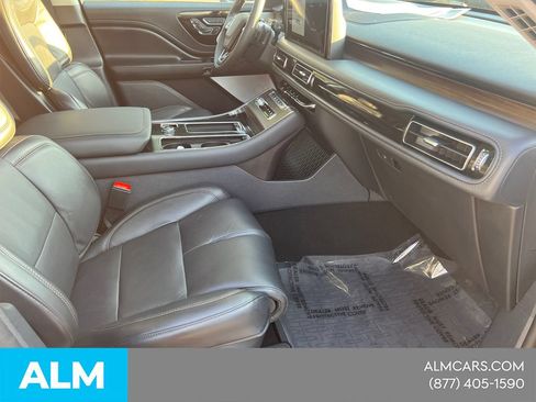 Used 2025 Lincoln Aviator Reserve w/ Equipment Group 201A AWD/4WD image 16