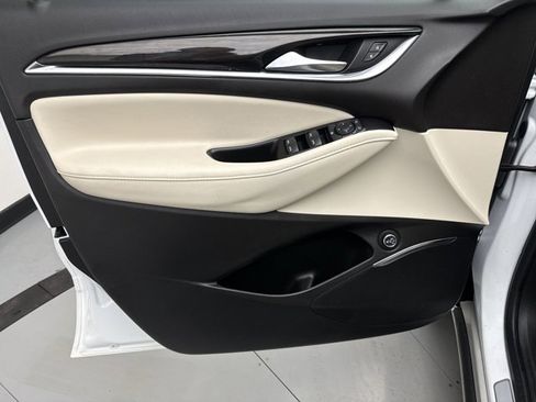 Used 2023 Buick Enclave Essence w/ Experience Buick Package image 9