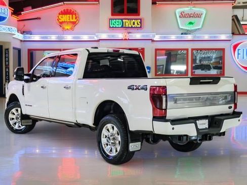 Used 2021 Ford F350 Platinum image 4