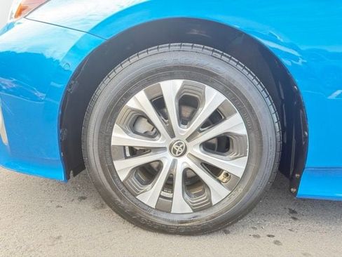 Used 2022 Toyota Prius LE AWD/4WD image 27