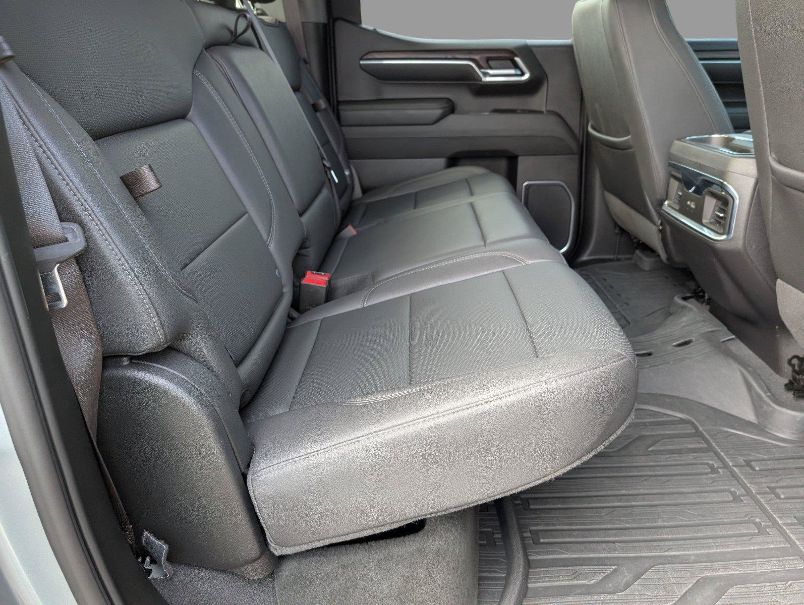 Used 2023 GMC Sierra 1500 SLT w/ SLT Premium Package AWD/4WD image 40