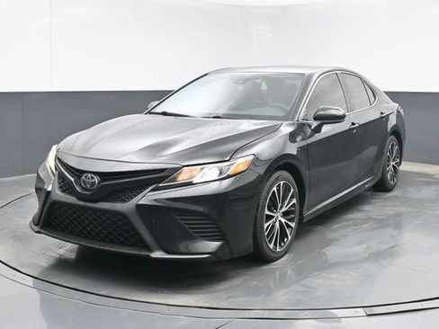 Used 2019 Toyota Camry SE FWD image 10