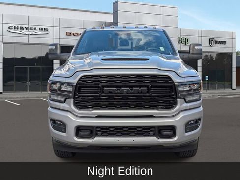 Used 2024 RAM 2500 Limited image 9