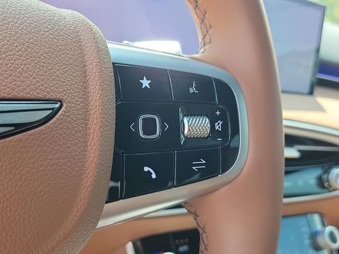 New 2026 Genesis GV70 2.5T Advanced AWD/4WD image 8