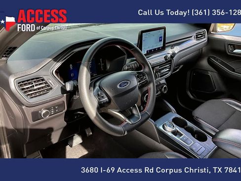 Used 2025 Ford Escape ST-Line FWD image 2